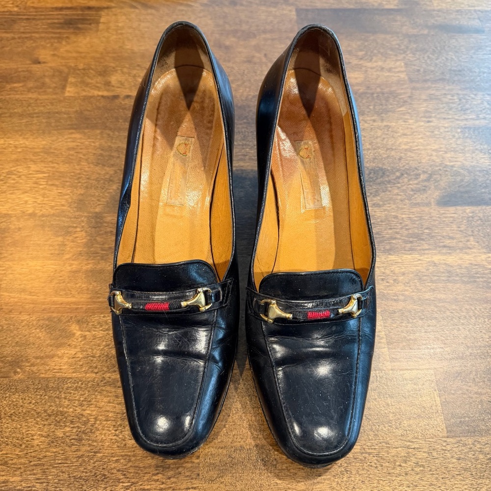 Vintage Gucci Horsebit Elegant Italian Heeled Black Leather Loafers size 7 37.5
